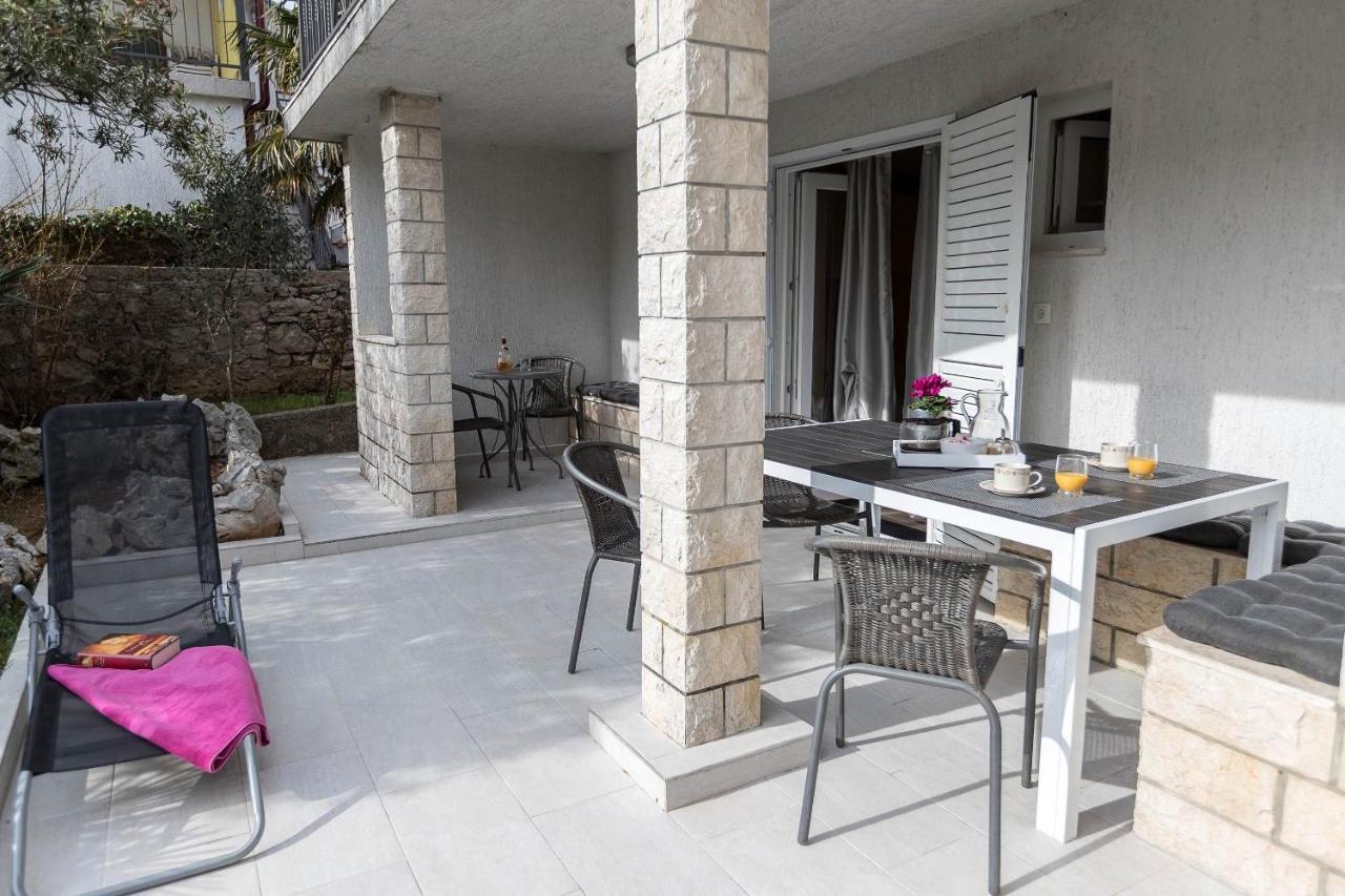 Apartments Karmen 1 Crikvenica Exterior photo