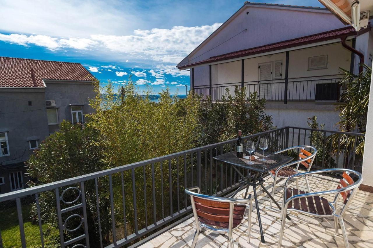 Apartments Karmen 1 Crikvenica Exterior photo